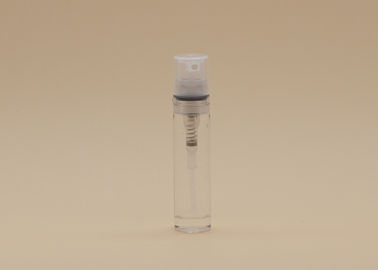 Mała butelka z tworzywa sztucznego z możliwością wielokrotnego napełniania Dostosowane logo do pielęgnacji ciała