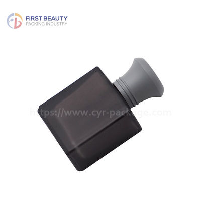 Okrągłe butelki perfum w nowoczesnym stylu